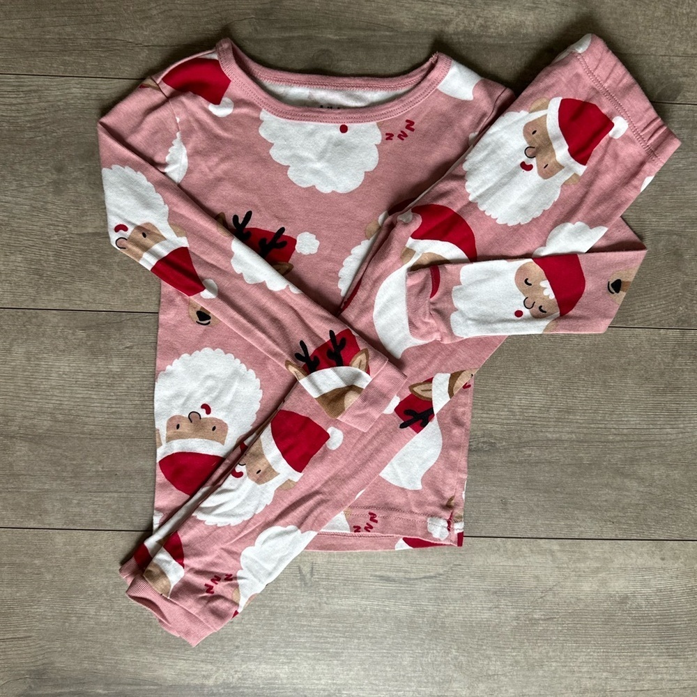 2T Toddler Girl Santa Clause Reindeer Pajamas Set Snuggly Fit EUC